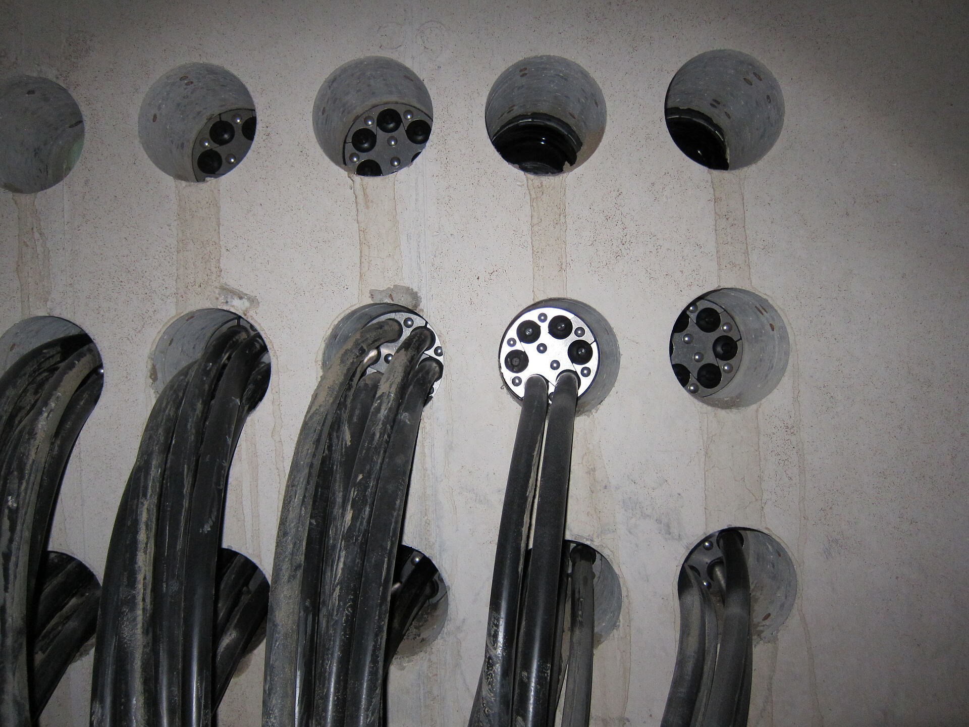 Ringraumdichtung mit Segmentringtechnik 100 mm für 8x4-16,5 Kabel, HRD100 SG